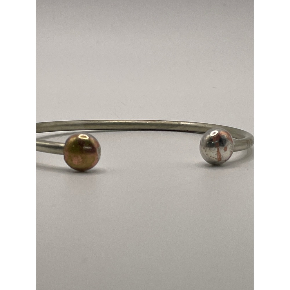 Q-Ray Bracelet Unisex Silver Pre-Owned Magnetic Therapy Cuff